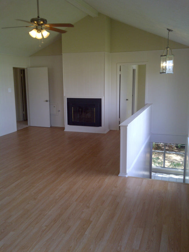 Picture of the Living Room in the house for sale at 106 Magnolia Lane, Conroe, Texas 77304
